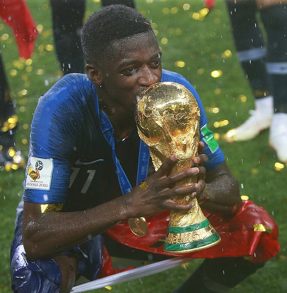 File:Ousmane Dembélé World Cup Trophy.jpg