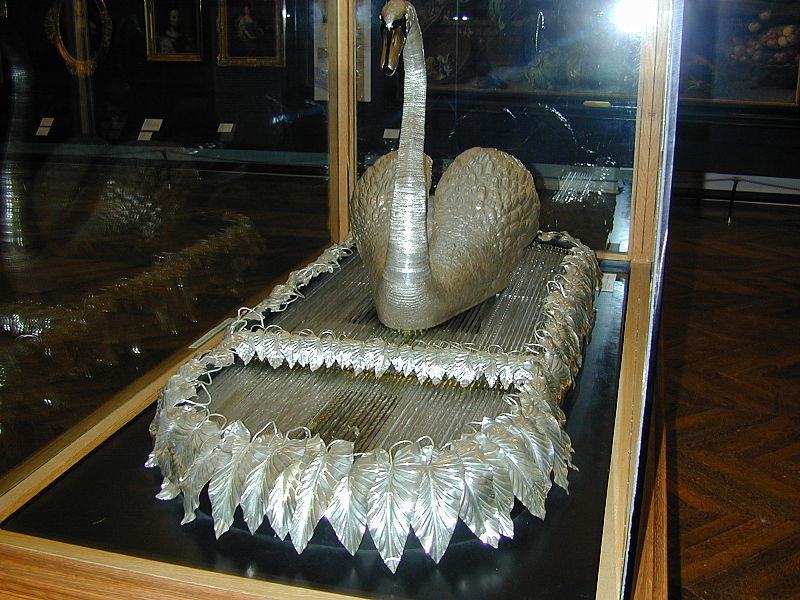 File:Silver Swan.jpg